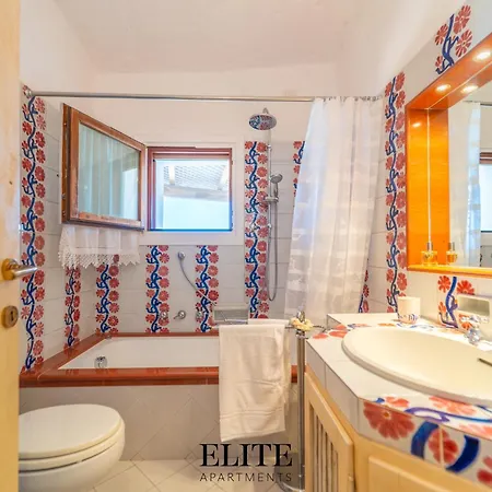 Romazzino Con Vista Mare