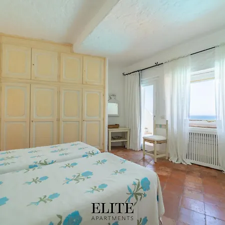 Romazzino Con Vista Mare
